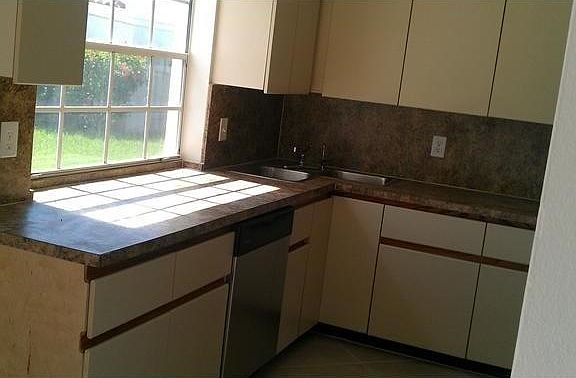 3rd image of 1562 Springside Dr