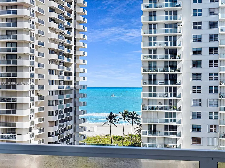 5700 Collins Ave #10C — Photo 4