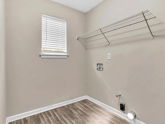3rd image of 5268 Shirewick Dr