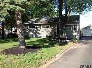 5 Hitching Post Rd, Colonie, NY 12205