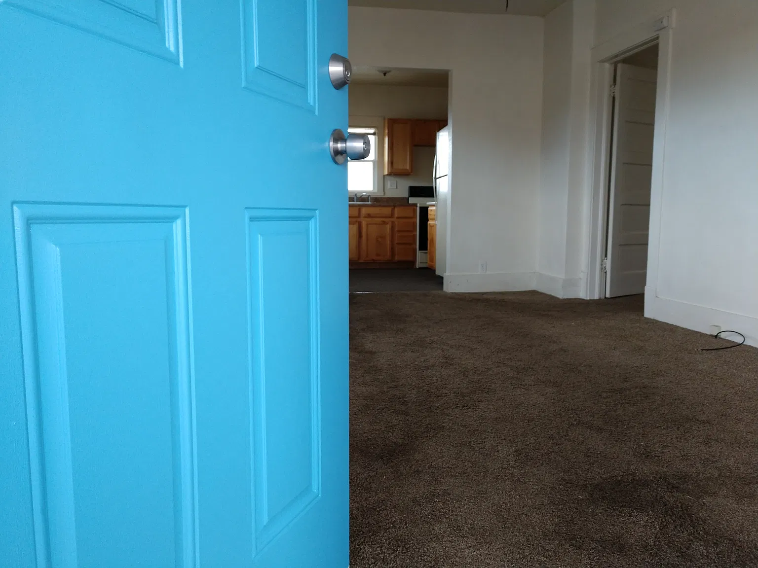 2 bed, 700 sqft, $850 — Photo 1