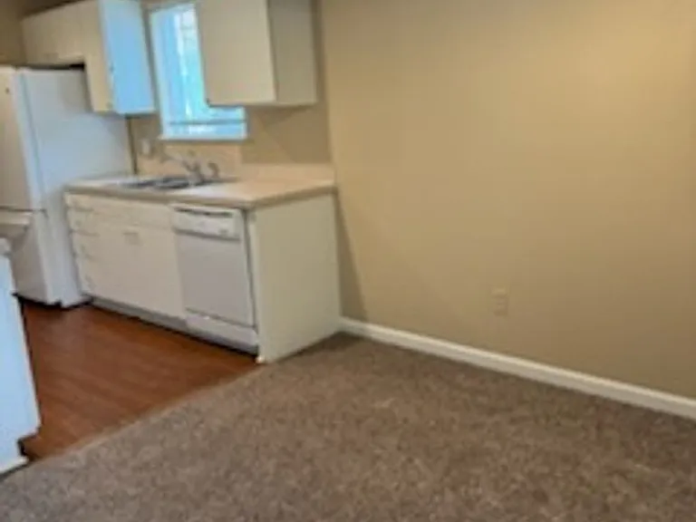138 Crestview Ter — Photo 5