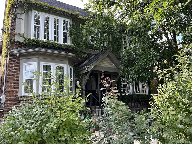 126 Braemar Ave #UPPER — Photo 2