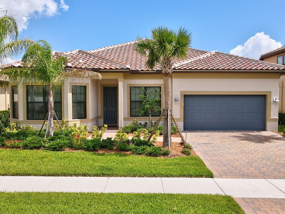 1st image of 671 SE Villandry Way