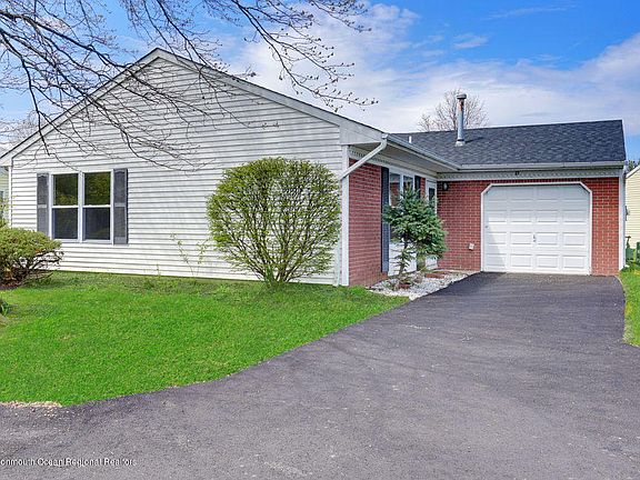 3rd image of 27 Jaffreyton Close #1000