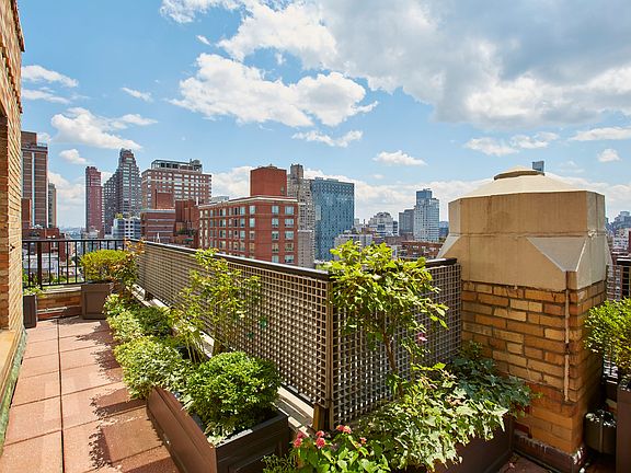 3rd image of 245 E 72nd St Penthouse E