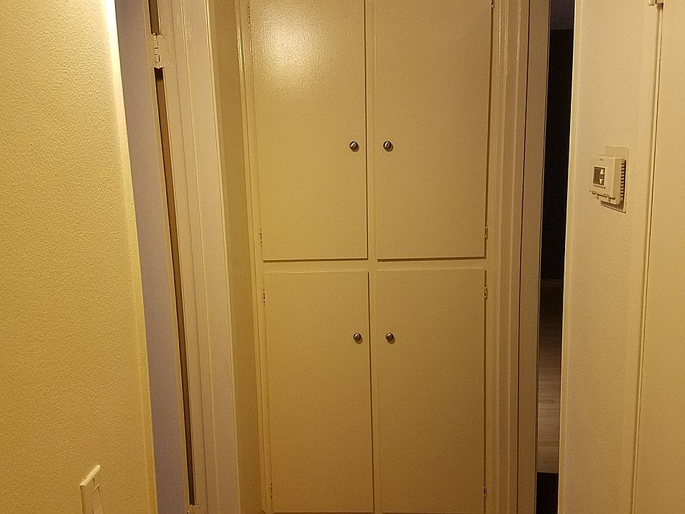 1st image of 5400 Lindley Ave Unit 222