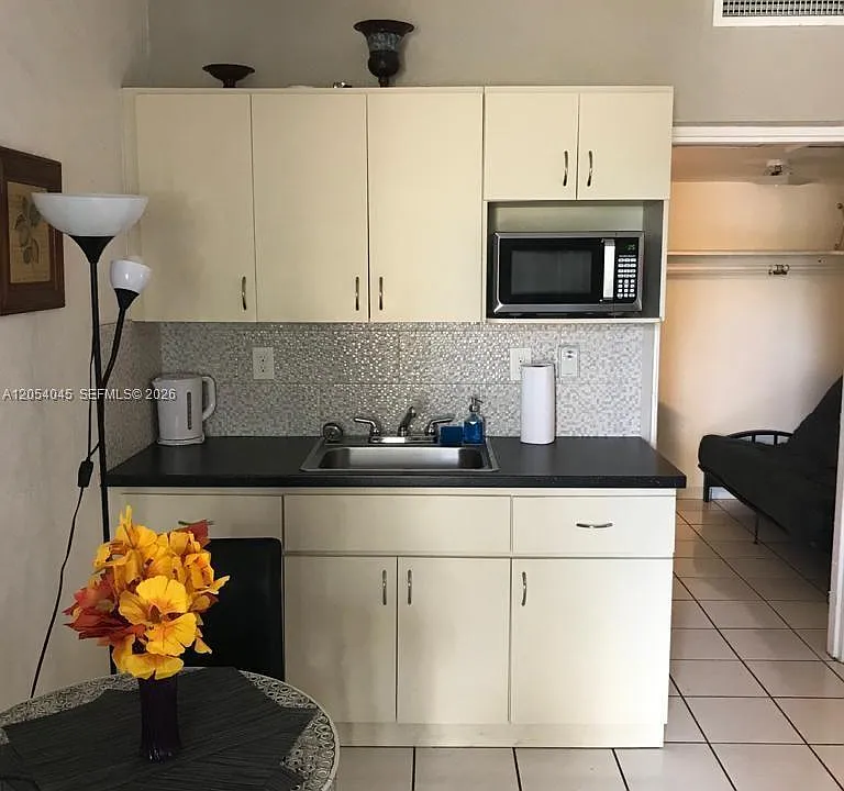 26 Diplomat Pkwy #2233