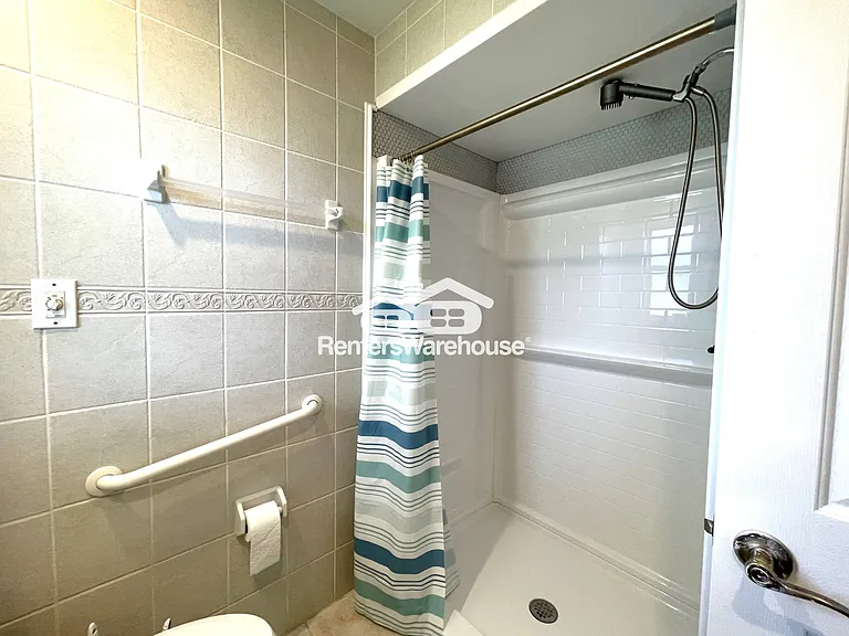 802 Embassy Rd — Photo 21