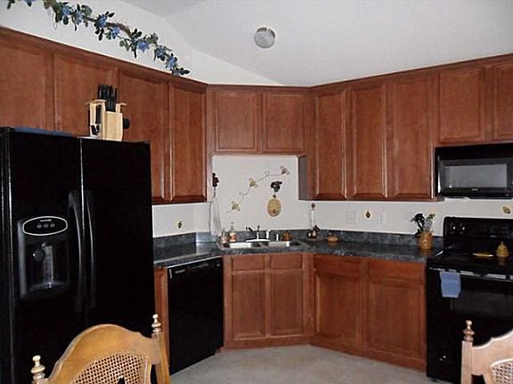 4th image of 1708 Martinique Dr