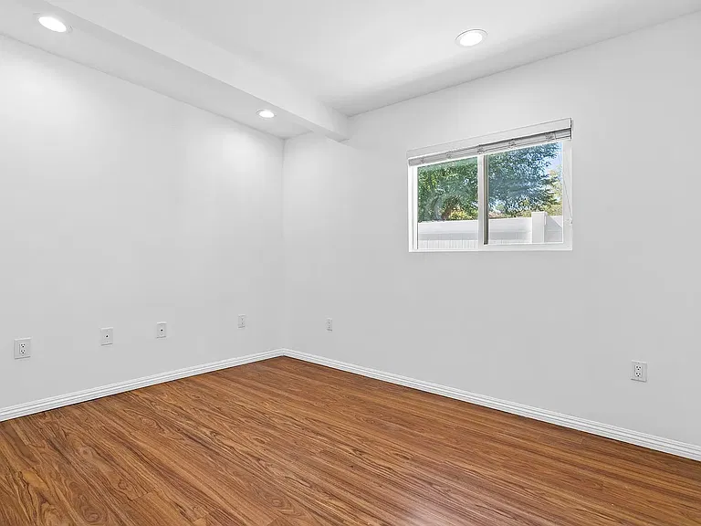 4949 San Feliciano Dr — Photo 18
