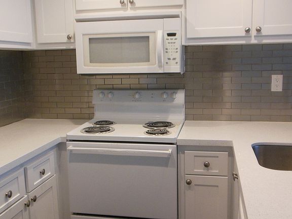 4th image of 718 Executive Center Dr #26-7-26