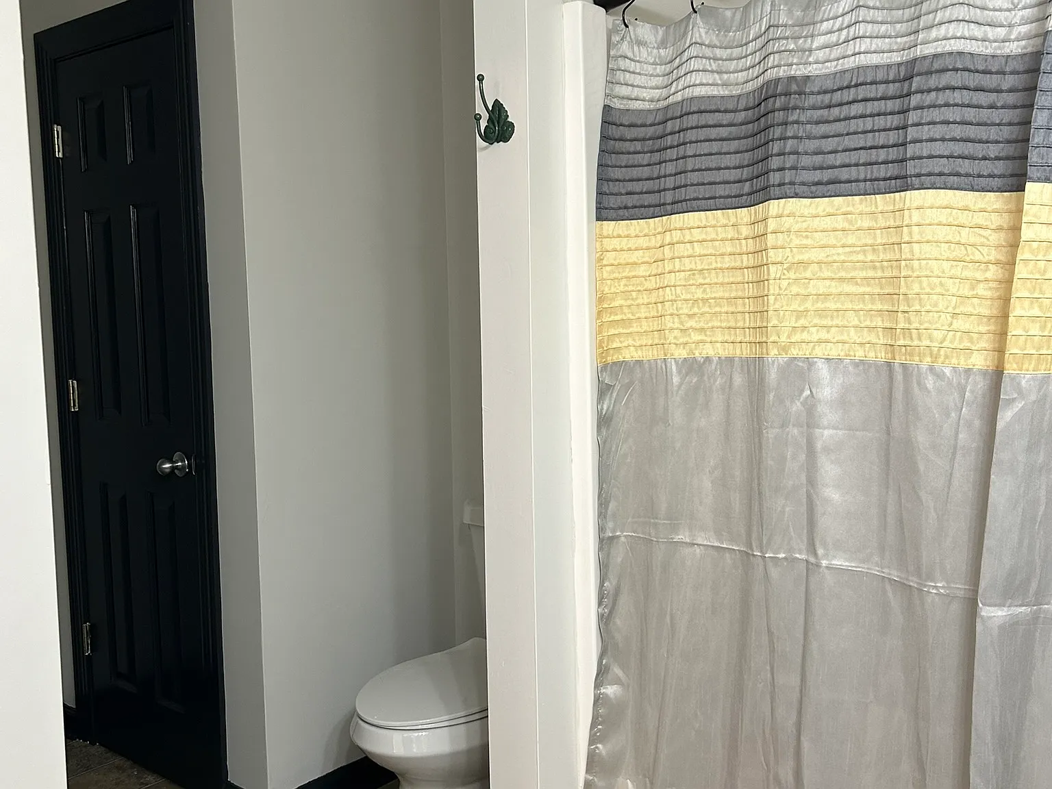1 bed, 780 sqft, $1,300 — Photo 2