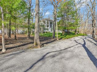 2 Grape Arbor Ln, East Hampton, NY 11937