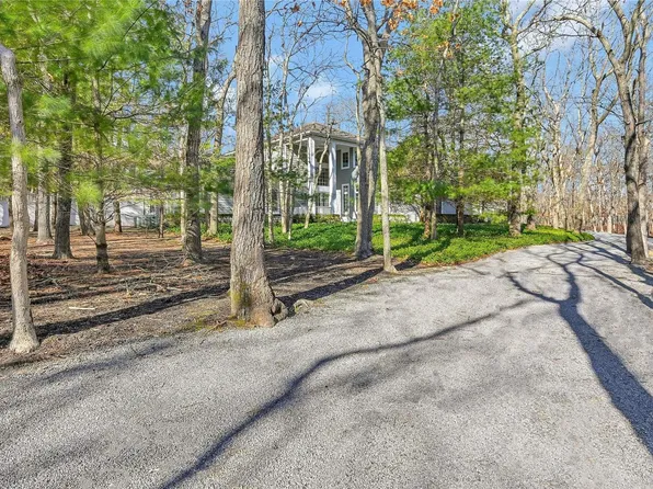 2 Grape Arbor Lane, East Hampton, NY 11937