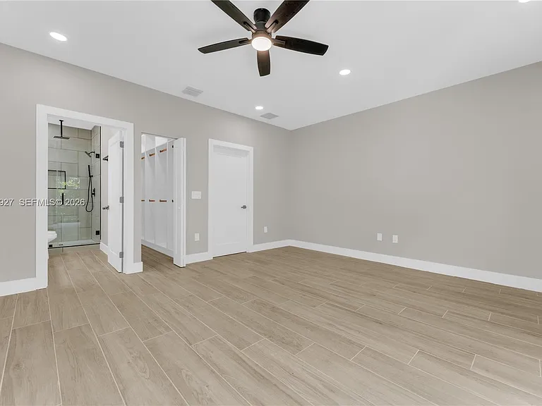 1818 NW 49th St — Photo 29