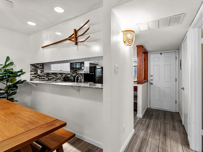 1811 Maplewood Trl — Photo 5