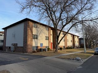 1916 Tracy Dr APT 48, Bloomington, IL 61704