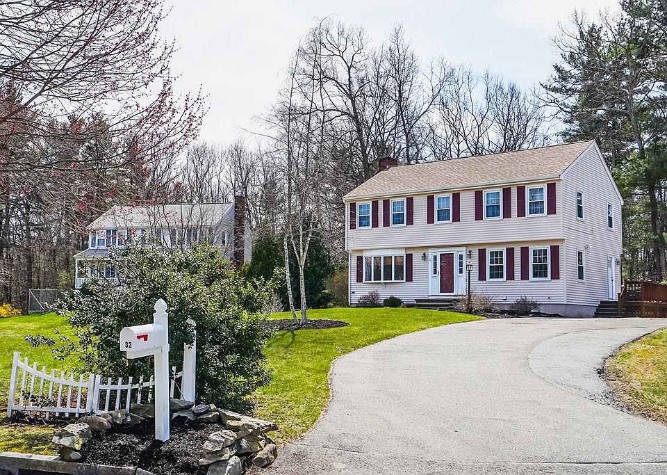 1st image of 32 Westwind Dr