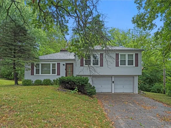 10907 Grandview Rd, Kansas City, MO 64137