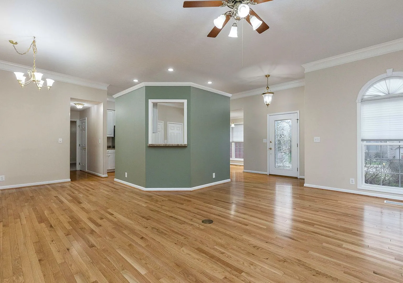 10005 Brighton Springs (Fern Creek) — Photo 4