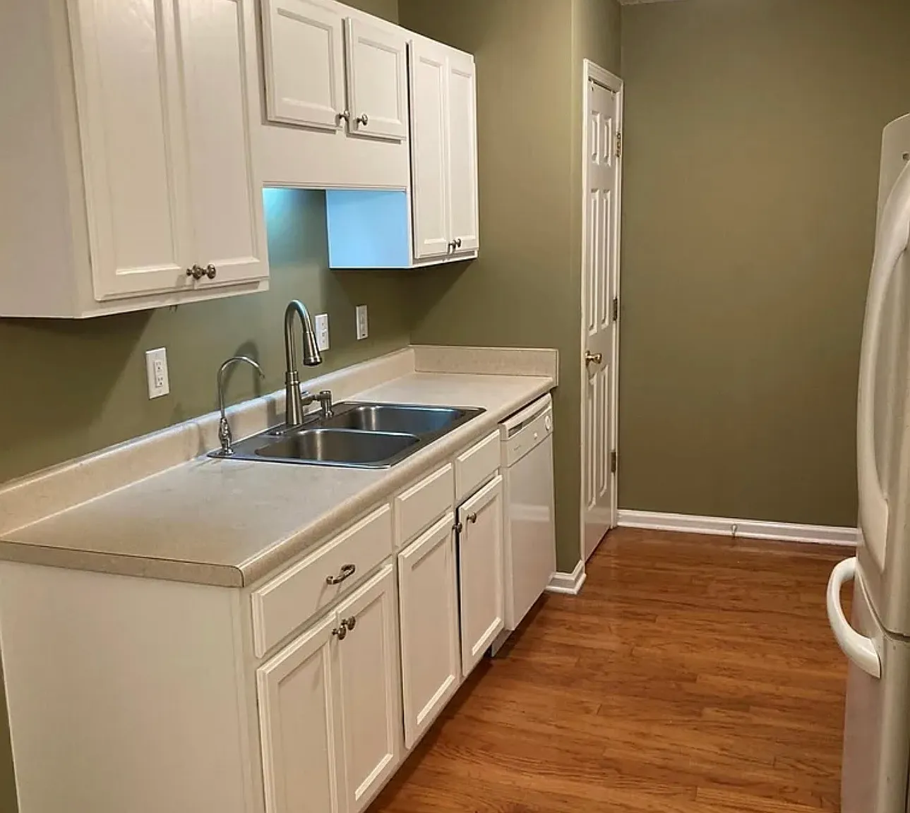 3 bed, 1640 sqft, $2,350 — Photo 4