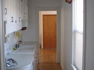 68 4th St #2, Leominster, MA 01453
