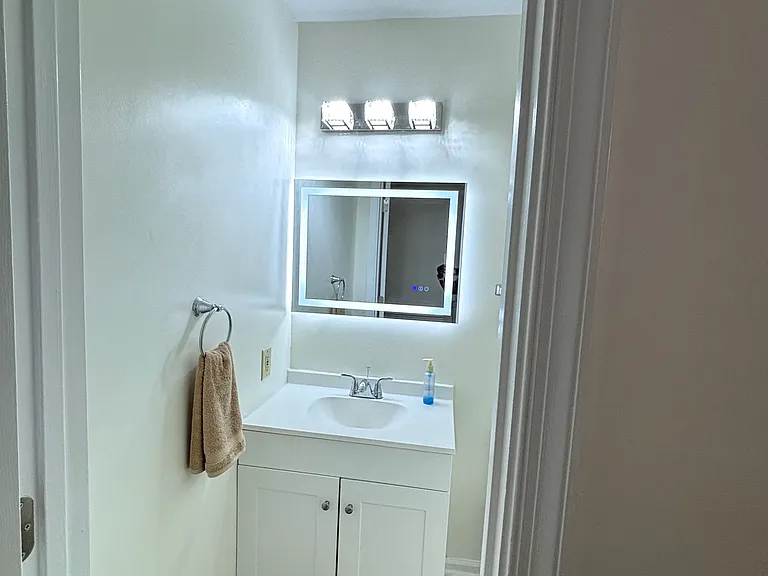 54 Corwin Cir — Photo 7