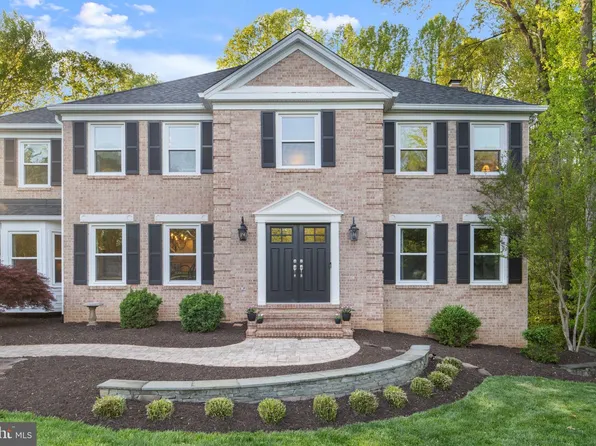 5604 Mary Fairfax Ct, Fairfax Station, VA 22039