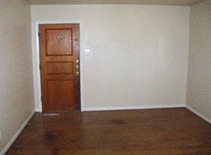 4th image of 310 La Salle Dr