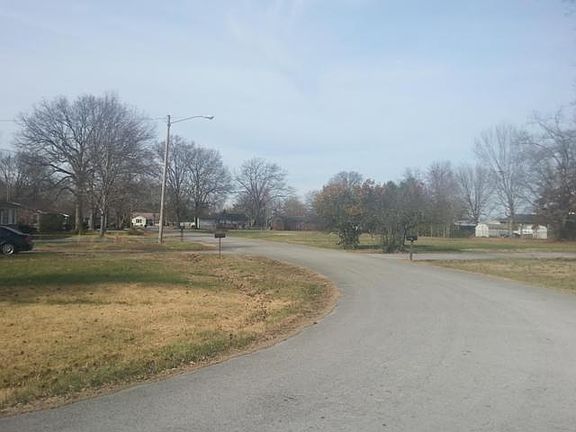 3rd image of 1513 A & B Rogers Cir