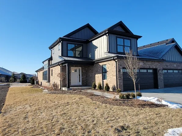 2174 Sky Harbor Dr, New Lenox, IL 60451