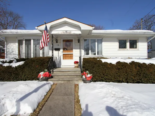 16 Burgoyne Street, Schuylerville, NY 12871