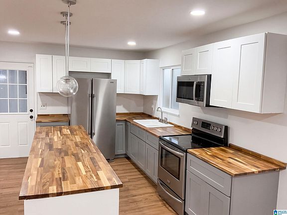 2nd image of 329 25th Ave NW