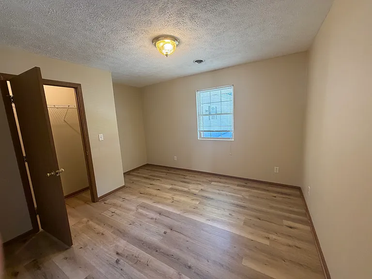 236 N Harrison St — Photo 9