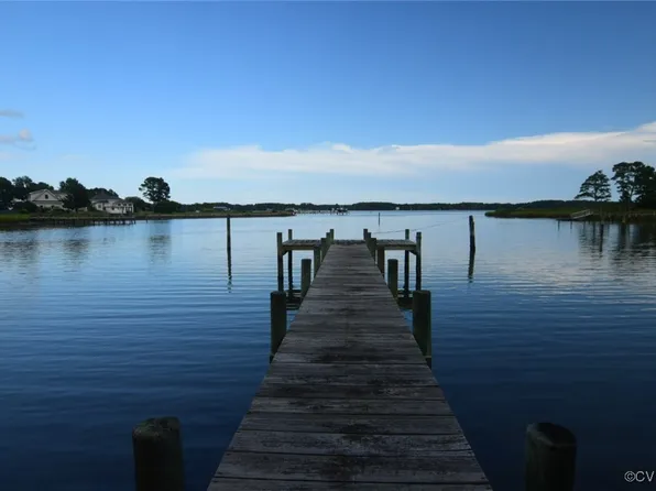 156 Pine View Dr #15, Foster, VA 23056