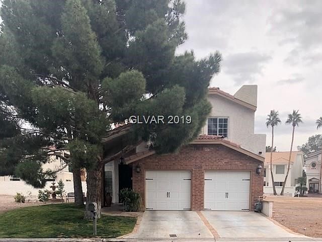 1st image of 2822 Queens Courtyard Dr