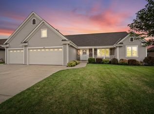 9715 S Rustic Pl, Oak Creek, WI 53154
