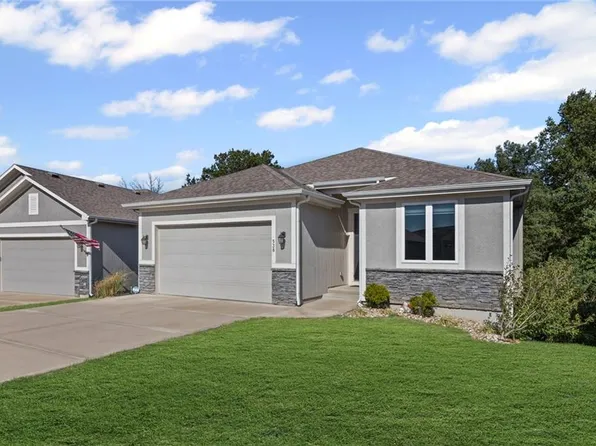 538 NW 110th St, Kansas City, MO 64155