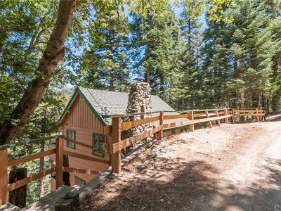 25074 Scenic View Dr, Crestline, CA, 92325