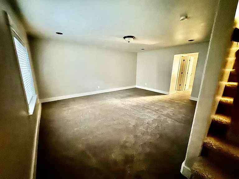 177 S 4 W — Photo 20