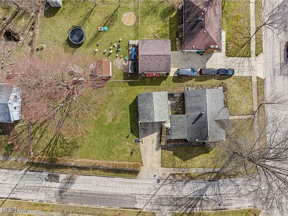 2nd image of 2335 Liberty Rd