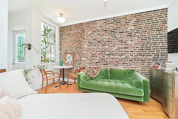Living room, photo 1