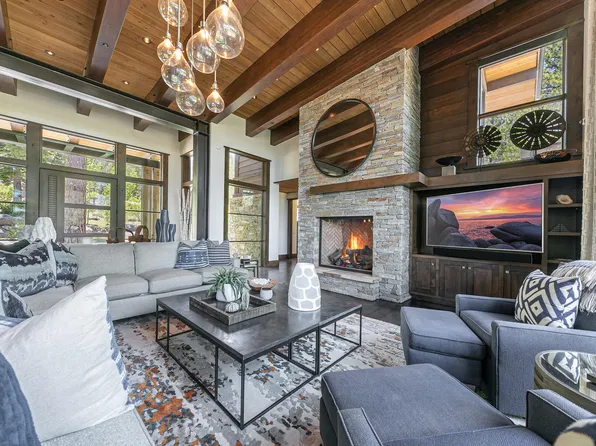 9500 Dunsmuir Way, Truckee, CA 96161