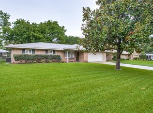 520 Oakridge Dr, Corsicana, TX 75110