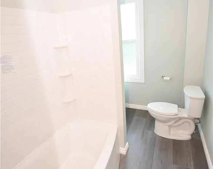 219 W Burke St #2 — Photo 10