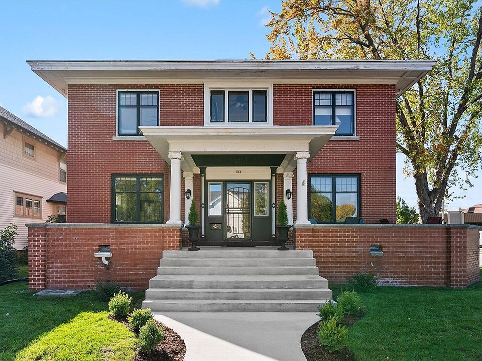 1st image of 633 St Clair AVENUE