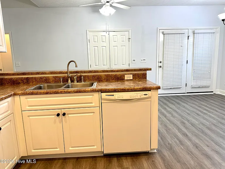 4458 Galway Dr — Photo 12