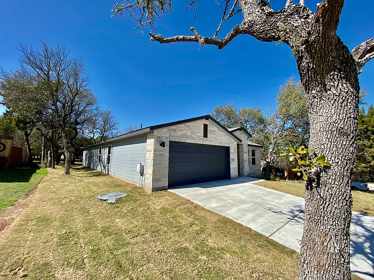 3702 Austin Cv — Photo 29