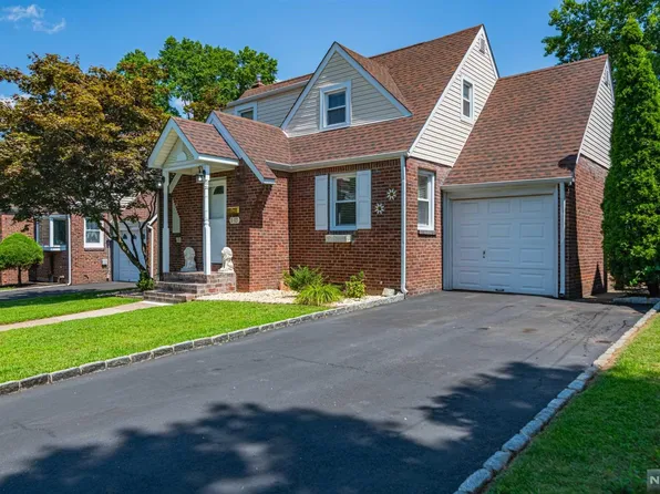 1-13 34th St, Fair Lawn, NJ 07410